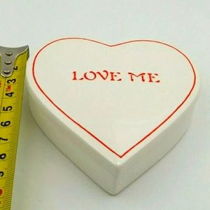 SOLD..TIFFANY RED AND WHITE " LIVE ME" HEART TRINKET BOX, FINE PAINTED PORCLINE!